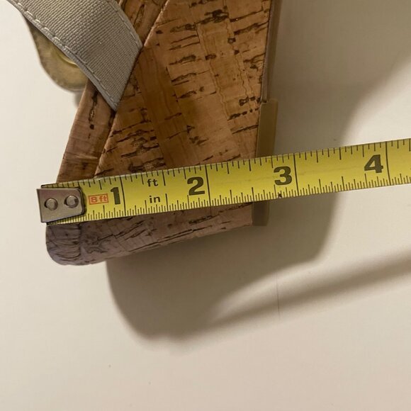 Womens White Mountain Size 9.5M Beige Fabric Cork Wedge Sandals - Picture 8 of 8